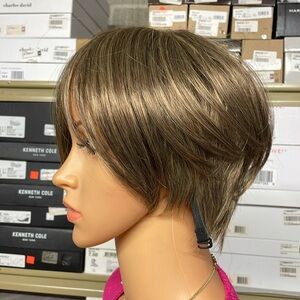 NWT 9” pixie light ashy brown sassy tapered wig subtle gold highlights natural